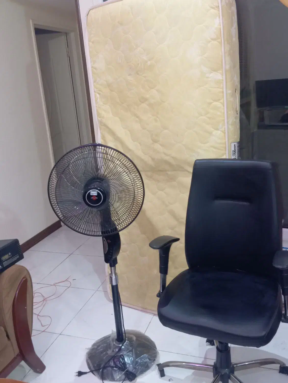 فروش لوازم منزل پنکه پایه بلند پارس خزر|حراج|کرج, حسن آباد|دیوار