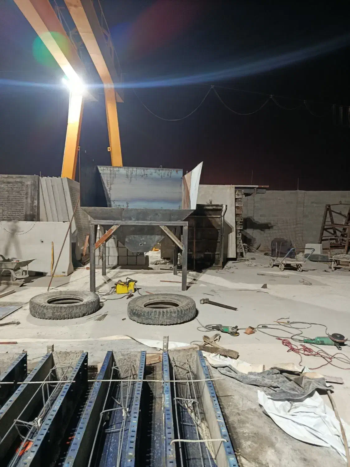 جوشکاری در پنجره تعمیر|خدمات پیشه و مهارت|اهواز, معین زاده|دیوار