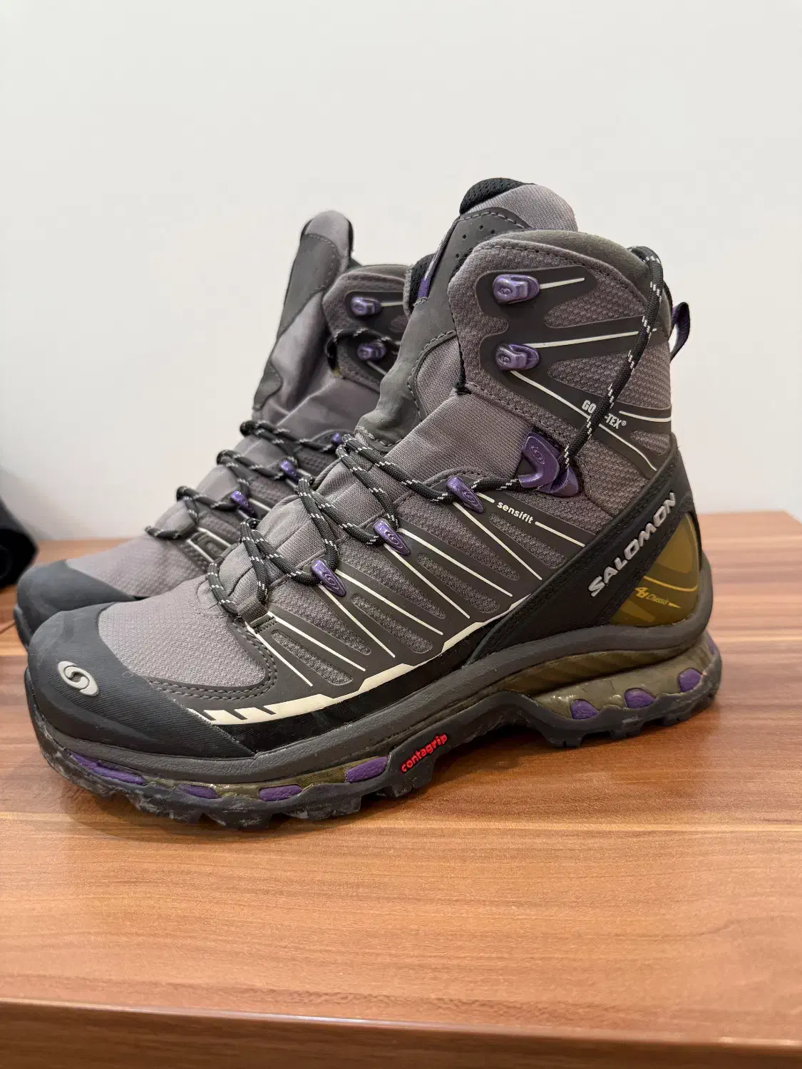 بوت اصل در حد نو|کیف، کفش، کمربند|تهران, امیریه|دیوار