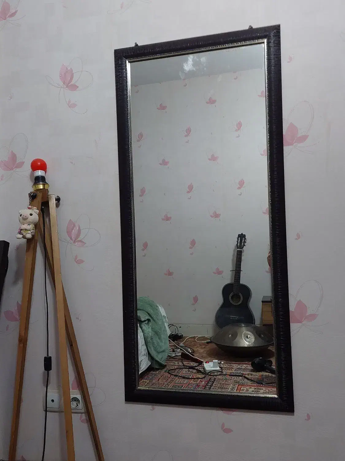 آینه قدی کاملا تمیز|آینه|شیراز, شاه قلی بیگی|دیوار