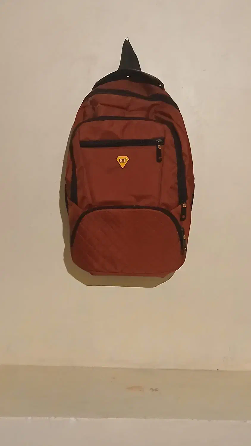 کوله پشتی مدرسه نو|کیف، کفش، کمربند|شهرکرد, |دیوار