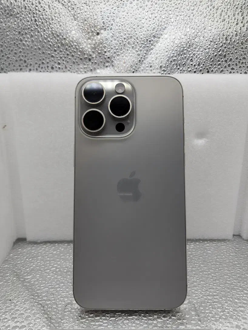 آیفون ۱۵ پرومکس ۲۵۶zaa|موبایل|تبریز, |دیوار