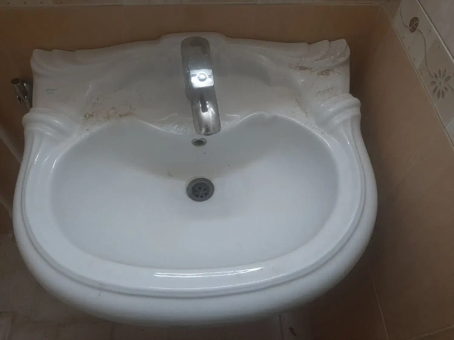 روشویی به همراه شیر|لوازم سرویس بهداشتی|ارومیه, |دیوار