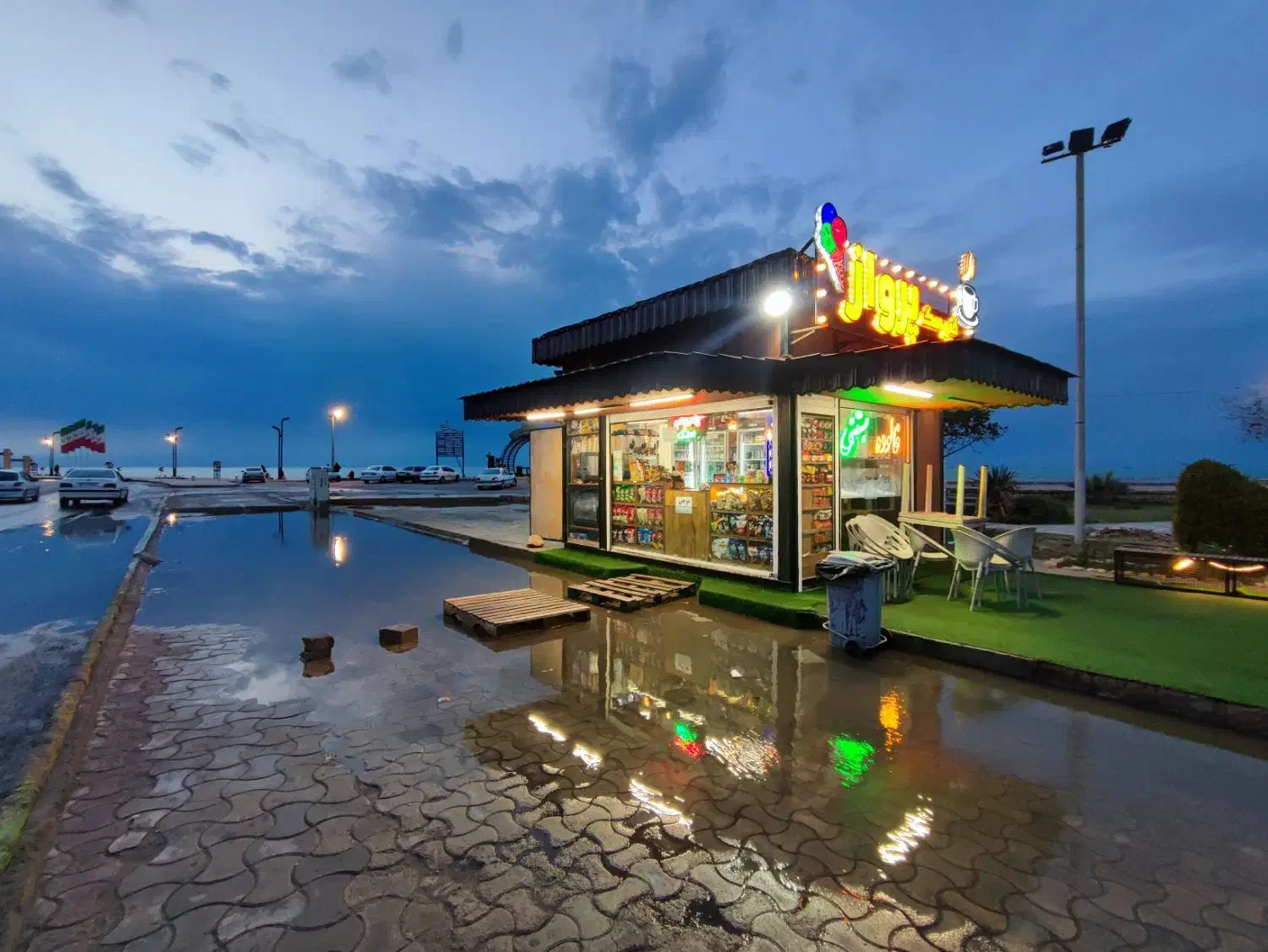 استخدام فروشنده و چیدمان و انبارگردان|استخدام خدمات فروشگاه و رستوران|بوشهر, |دیوار