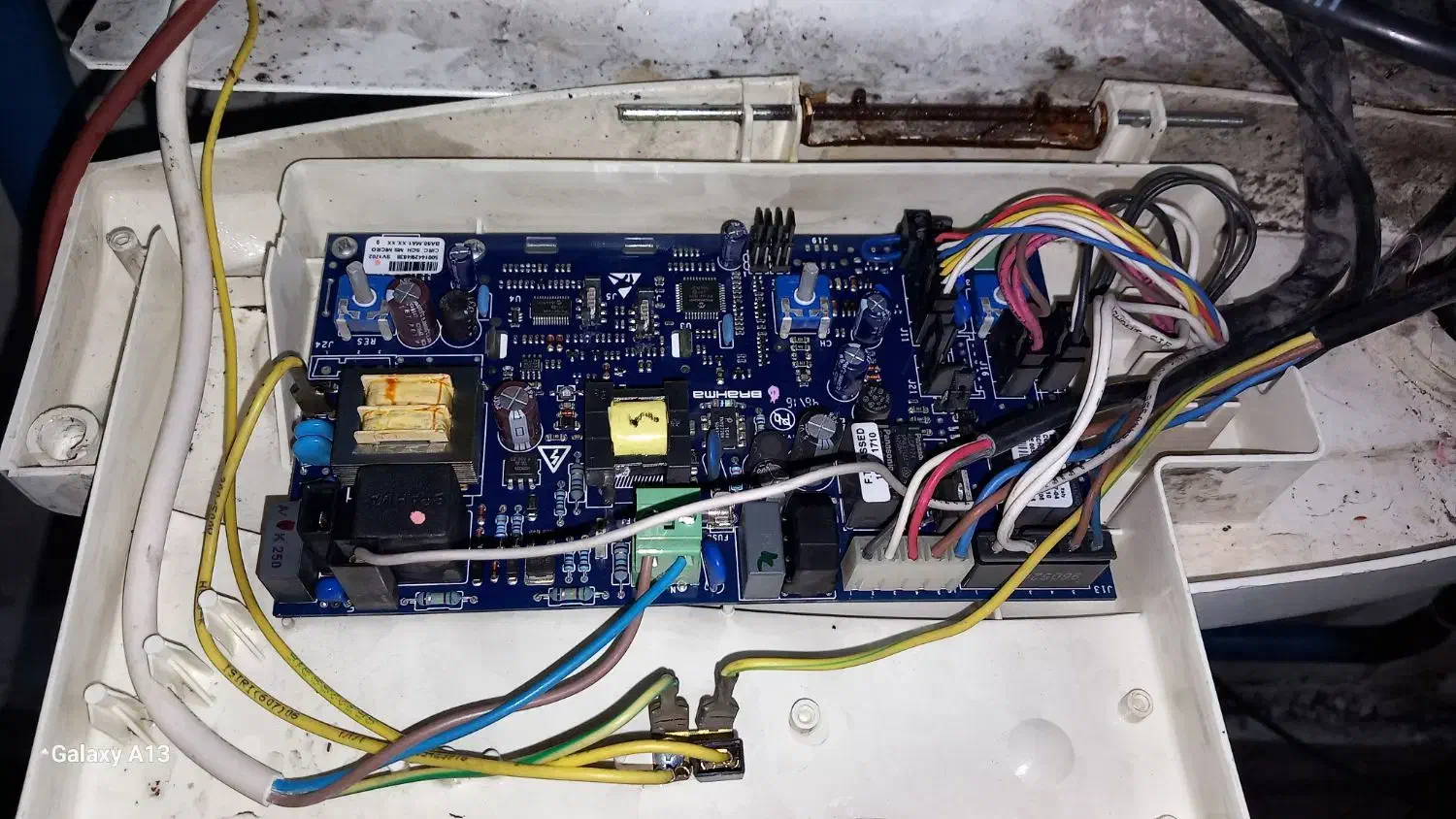 تعمیرات پکیج شوفاژ (سرویس تعمیر جرم گیری)|خدمات پیشه و مهارت|قائم‌شهر, |دیوار