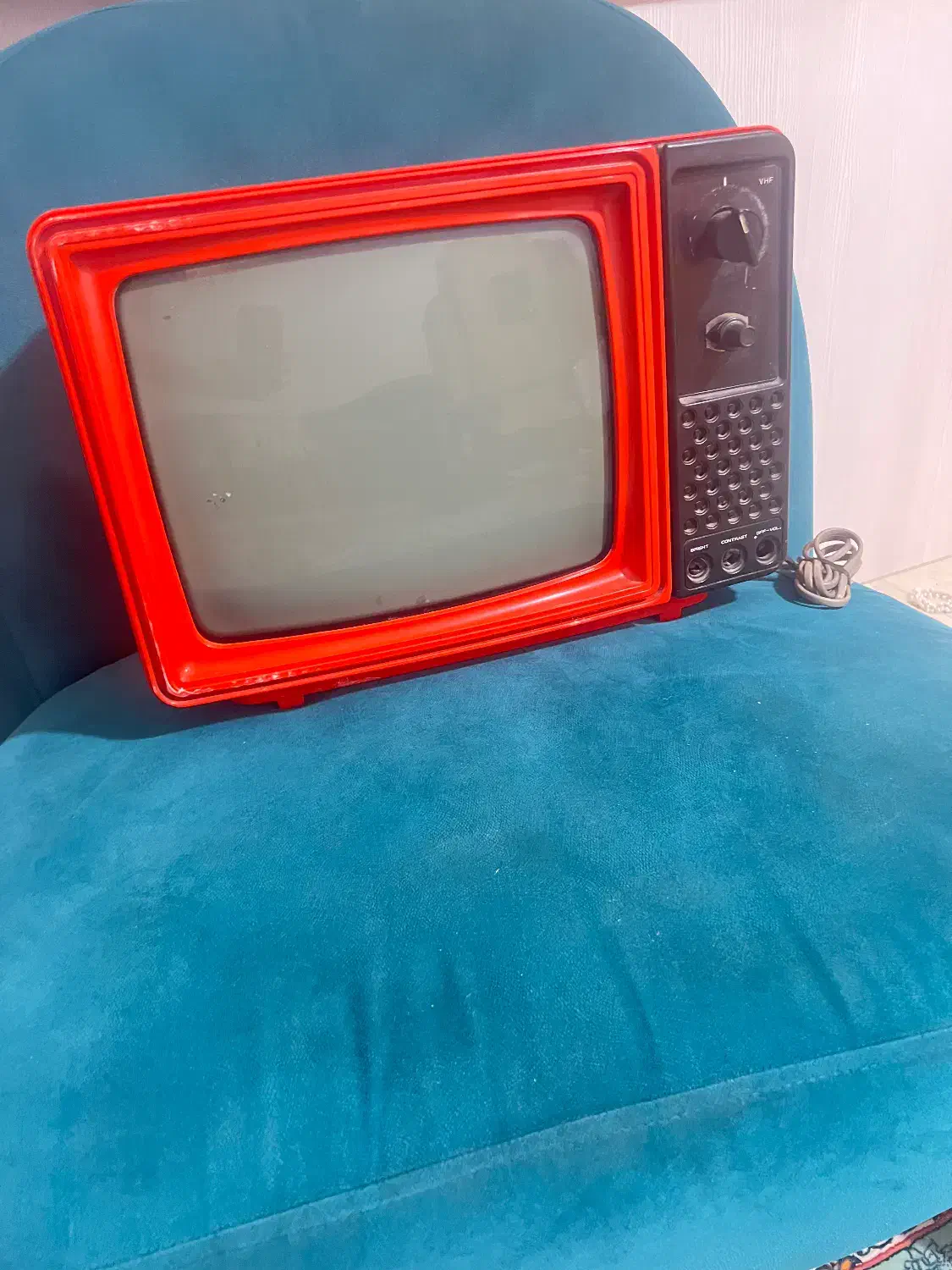 تلویزیون قدیمی|کلکسیون اشیاء عتیقه|تهران, زرکش|دیوار