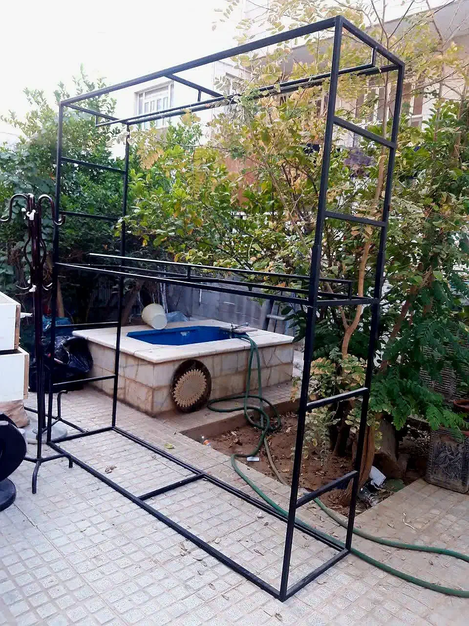 رگال لباس|بندرخت و رخت‌آویز|یزد, |دیوار