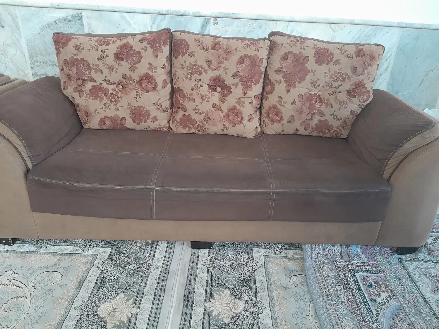 مبل هفت نفره|مبلمان خانگی و میز عسلی|نیشابور, جمهوری|دیوار