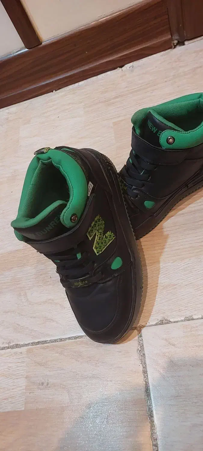 کتابی اسپرت سایز ۳۴ و۳۵|کفش و لباس بچه|پردیس, فاز ۸|دیوار