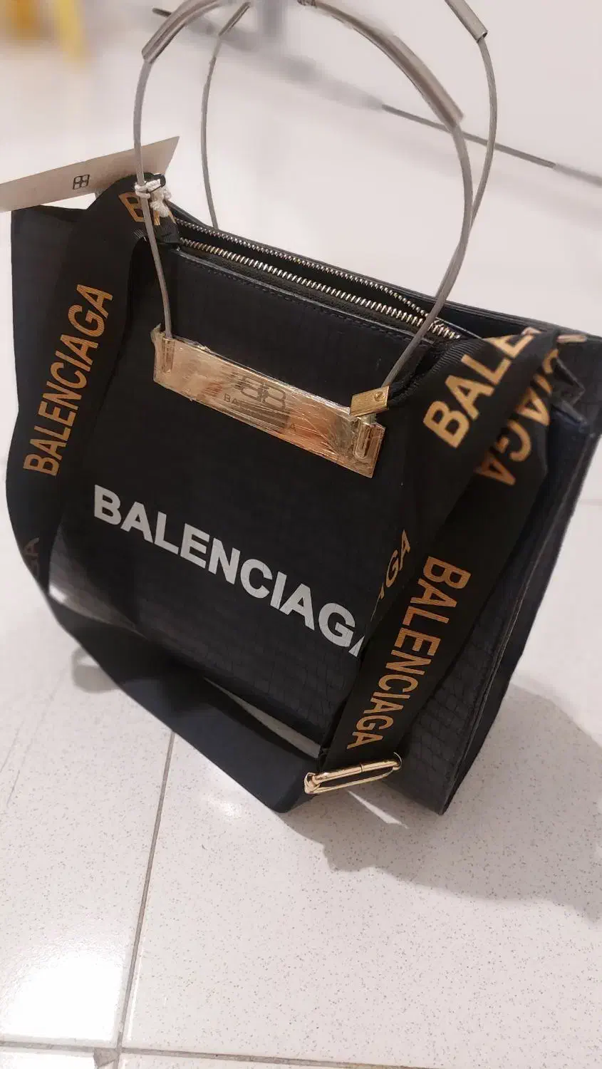 کیف نو استفاده نشده|کیف، کفش، کمربند|رودهن, |دیوار