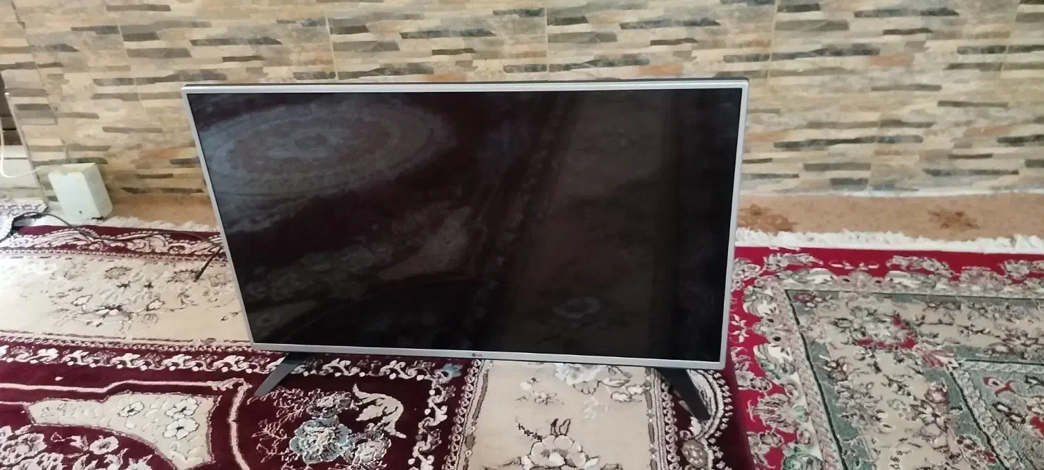 تلویزیون ال جی 43اینچ|تلویزیون و پروژکتور|بوشهر, |دیوار
