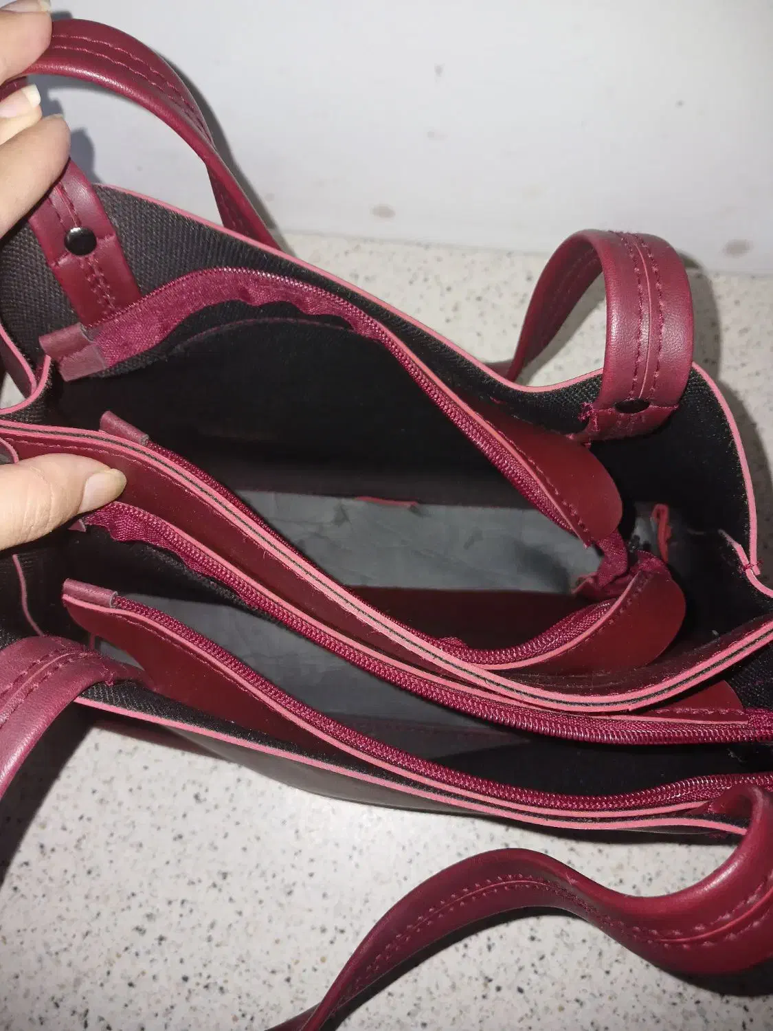 کیف رودوشی|کیف، کفش، کمربند|رشت, کوی فکوری|دیوار