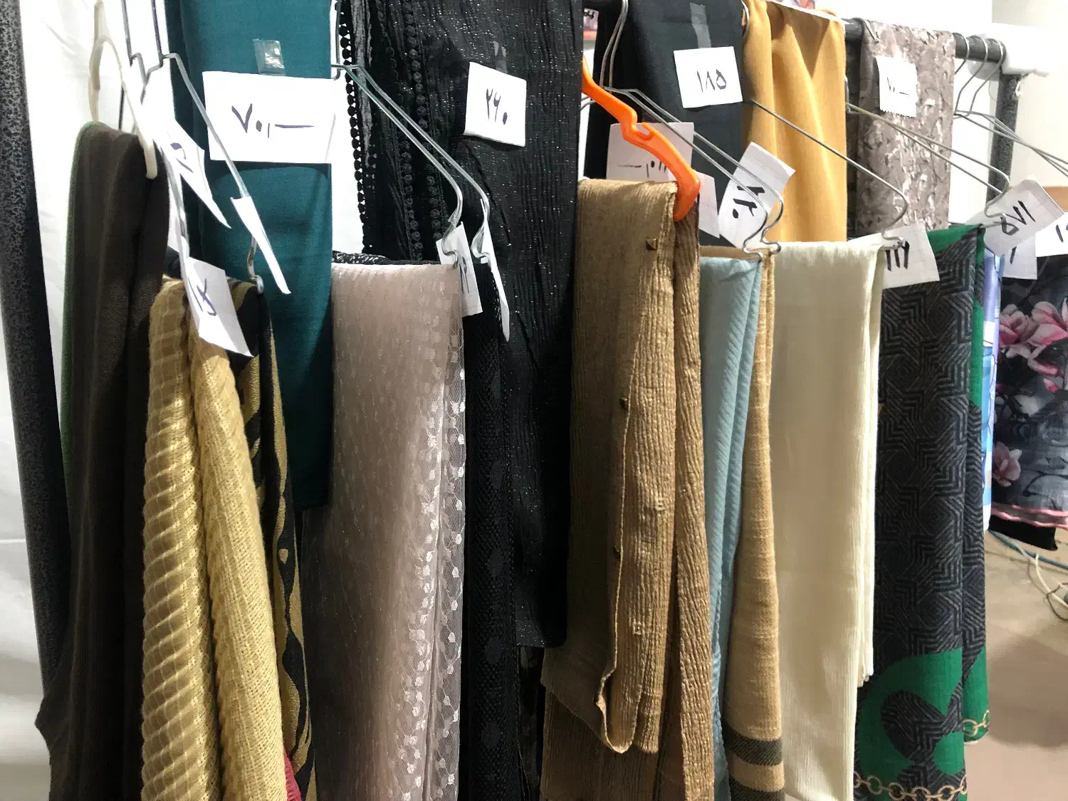 شال وروسری تکی بخر،به قیمت عمده|لباس|شاهرود, |دیوار