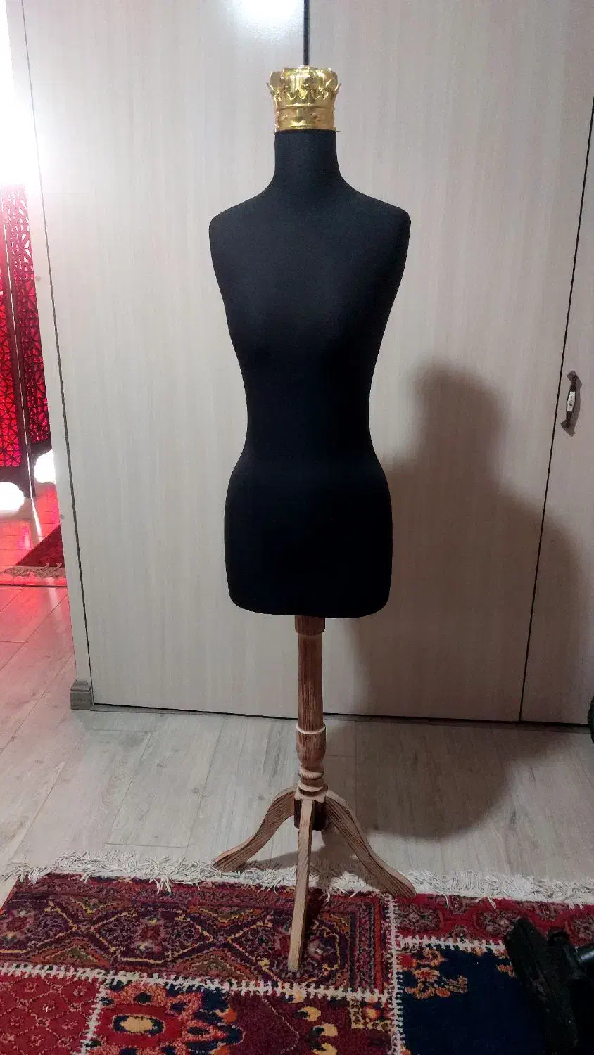 مانکن نو سوزن خور|لوازم خیاطی و بافتنی|رشت, رشتیان|دیوار