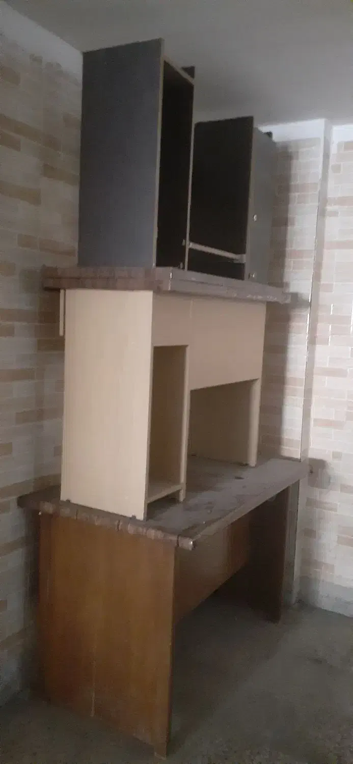 میز کامپیوتر|میز تحریر و کامپیوتر|فولادشهر, C3|دیوار