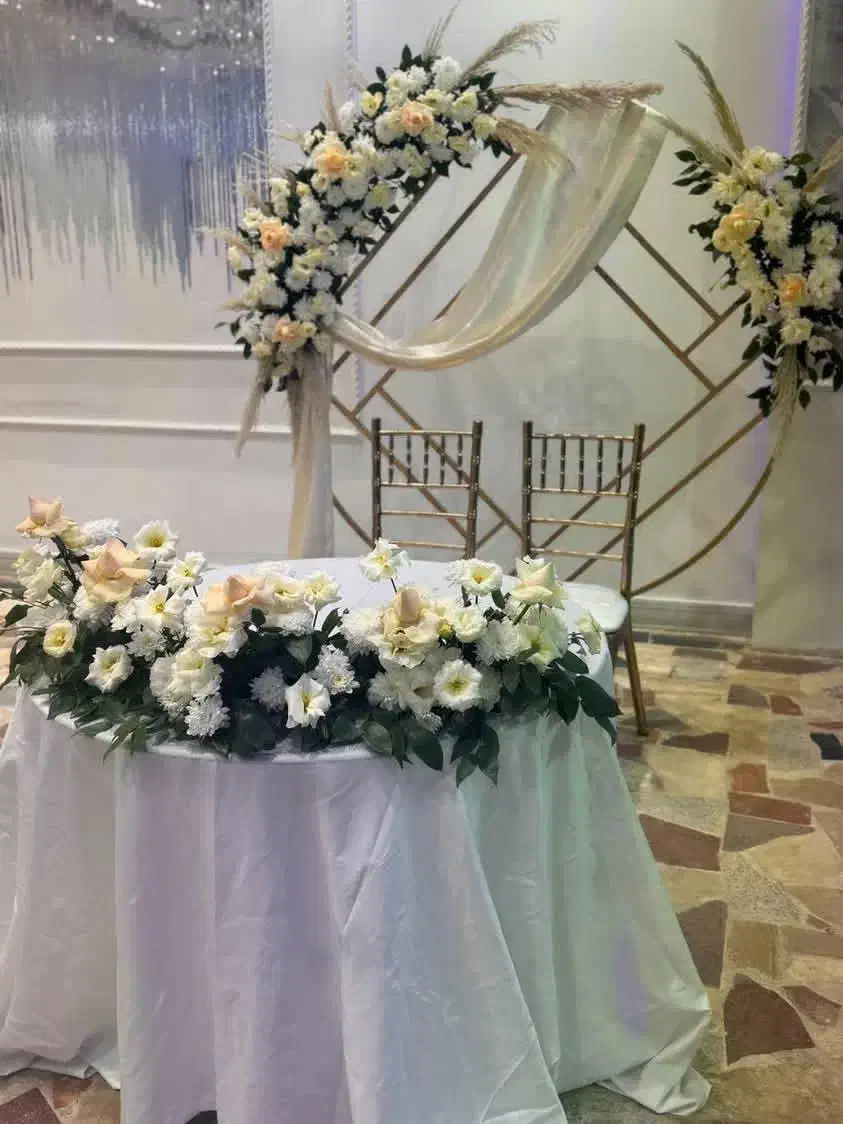 گل‌آرایی حرفه ای مراسم ها|خدمات پذیرایی، مراسم|اصفهان, مهرآباد|دیوار