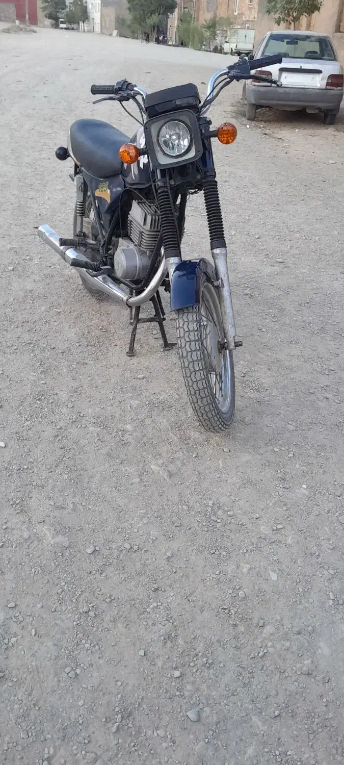 مینیسک ۱۲۵روسی|موتورسیکلت|قنوات, |دیوار