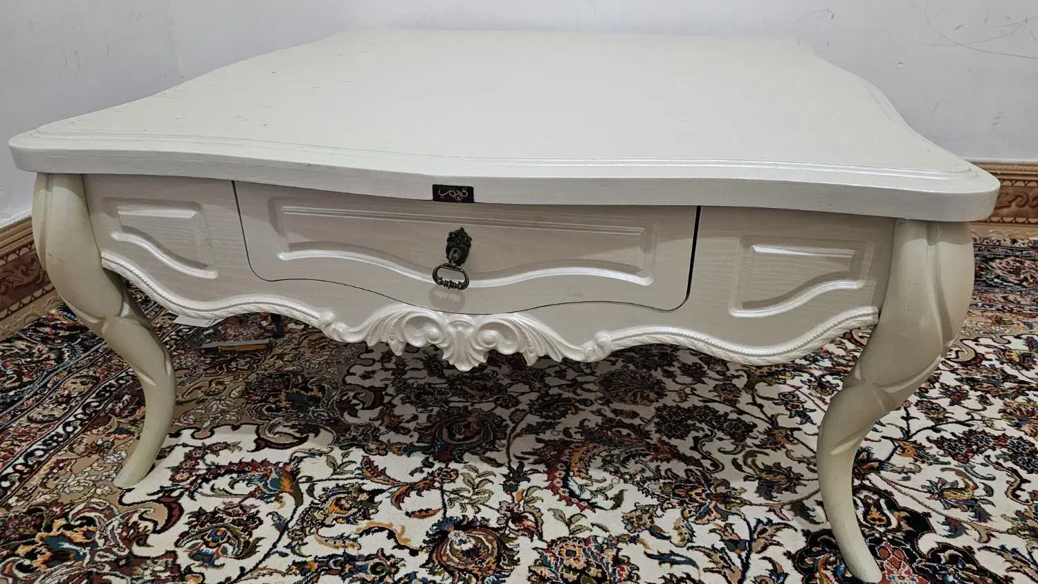 میز عسلی کاملا نو|مبلمان خانگی و میز عسلی|بروجرد, |دیوار