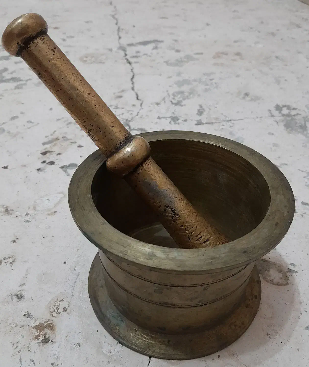 هاون برنجی قدیمی|کلکسیون اشیاء عتیقه|تربت‌حیدریه, شهرک ولیعصر|دیوار