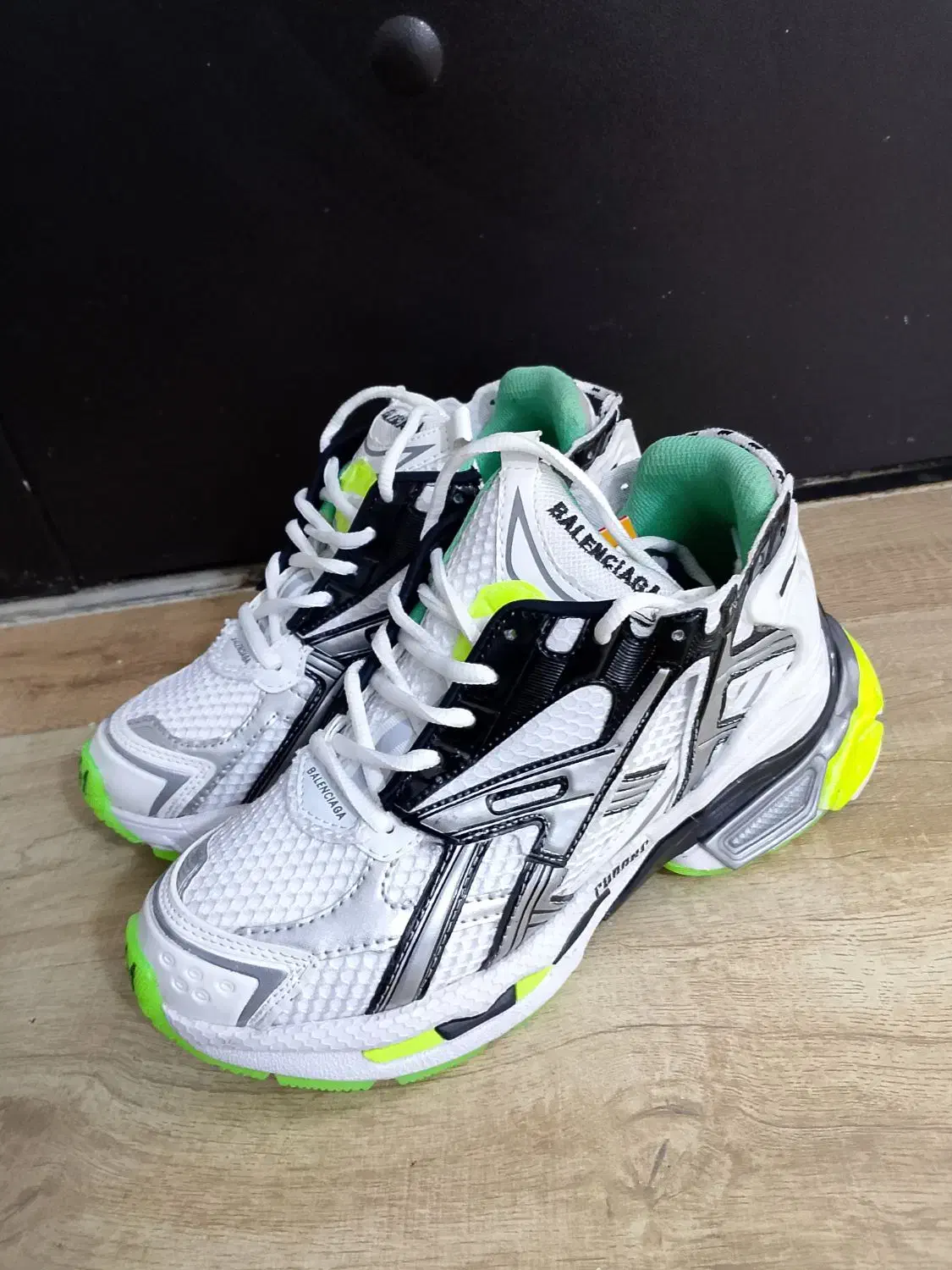 کتونی بالنسیا اصل سایز 41|کیف، کفش، کمربند|دهگلان, |دیوار