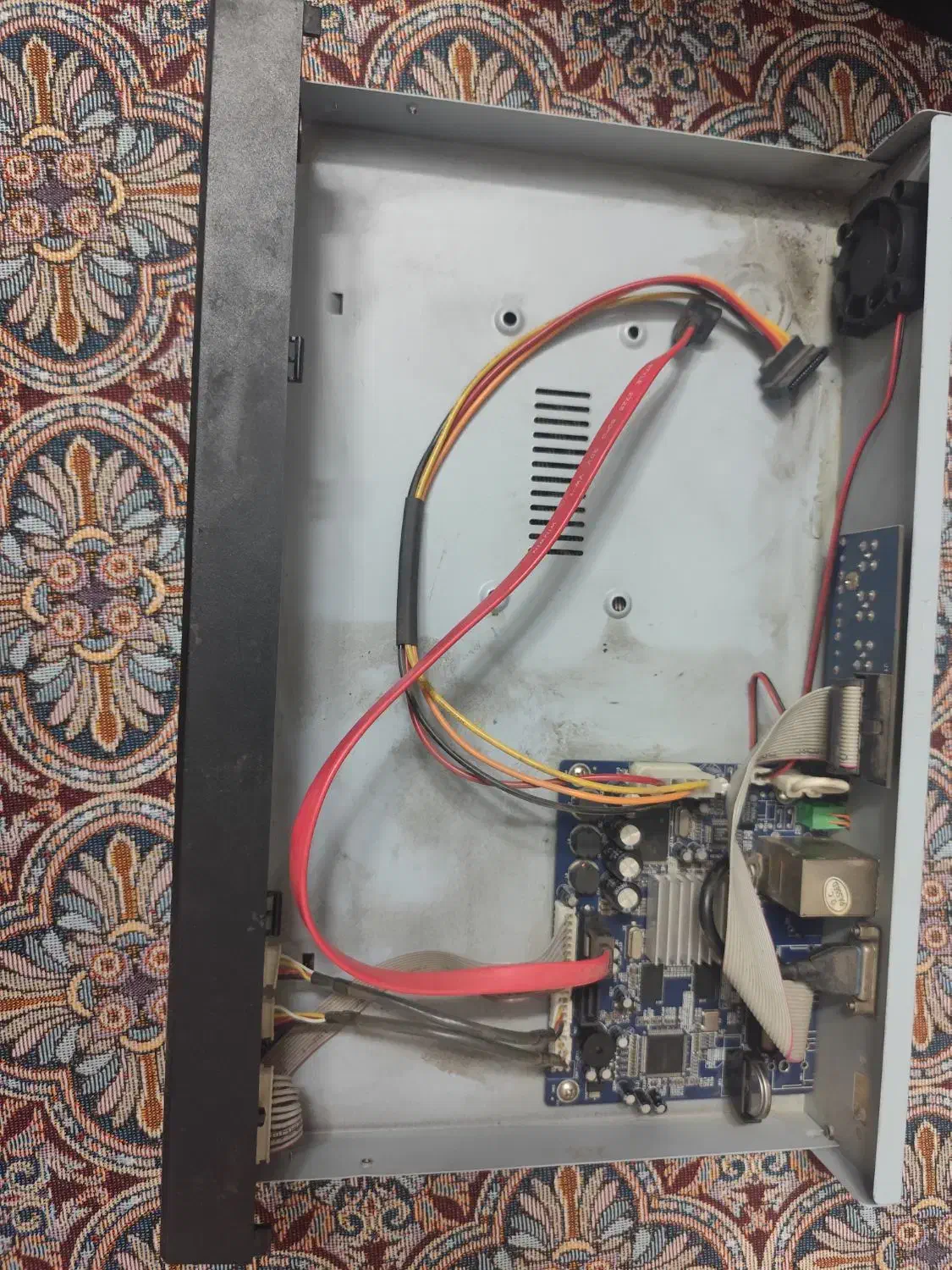 دستگاه DVR و دوربین|دوربین مداربسته|قم, زنبیل آباد|دیوار