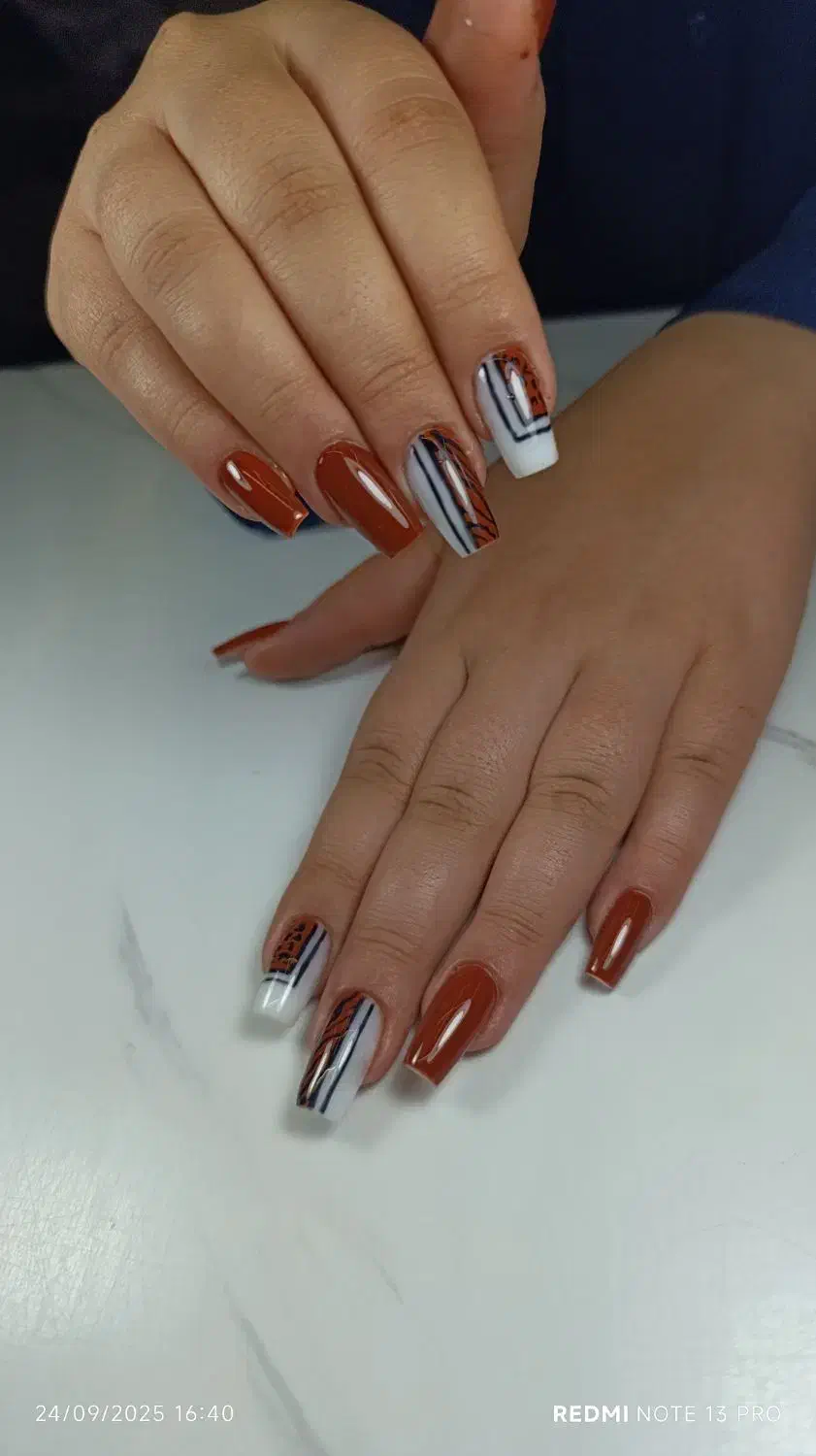 کاشت ناخن فرصت ویژه|خدمات آرایشگری و زیبایی|کاشان, شهید زجاجی|دیوار