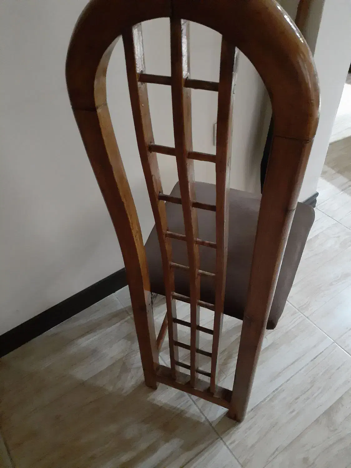 صندلی نراد|میز و صندلی غذاخوری|رشت, گلسار|دیوار