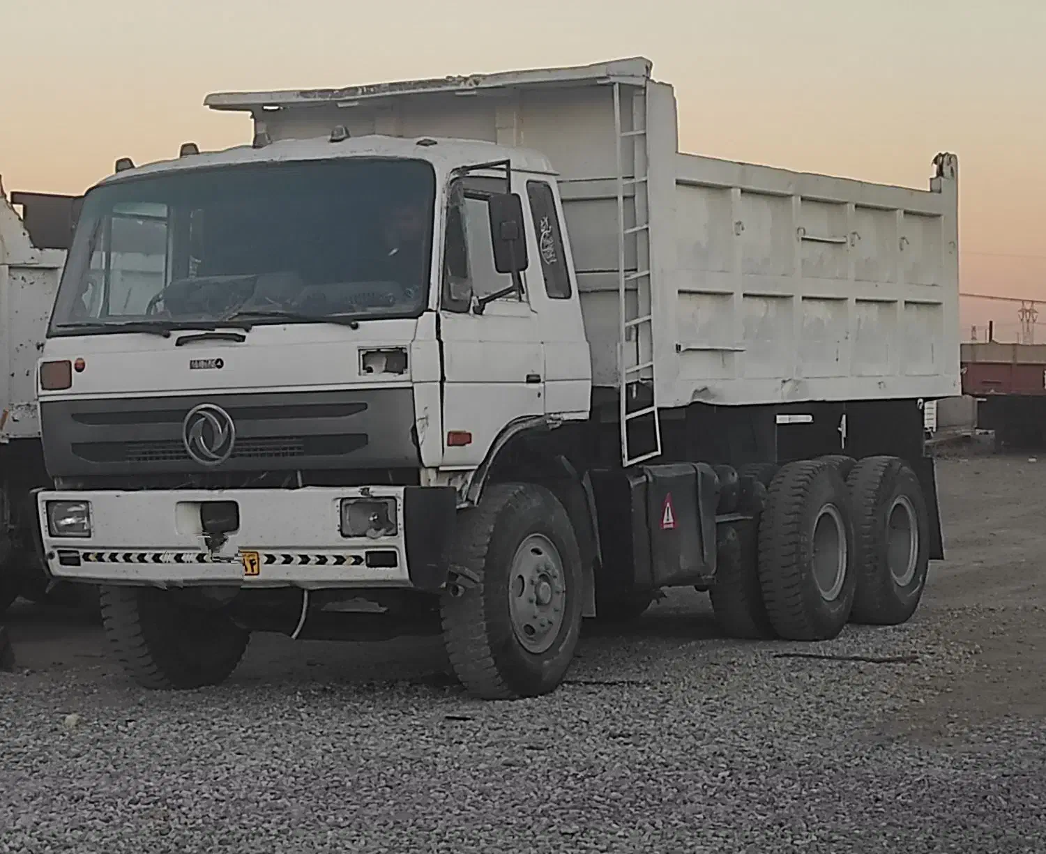 کمپرسی 10چرخ دانگ فنگ|خودرو سنگین|بندرعباس, |دیوار