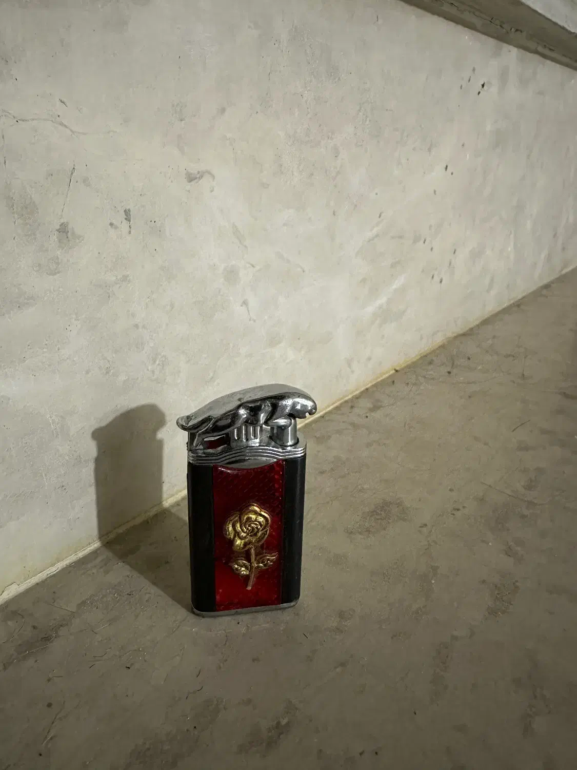 چراغ قوه عتیقه|کلکسیون اشیاء عتیقه|ارومیه, |دیوار