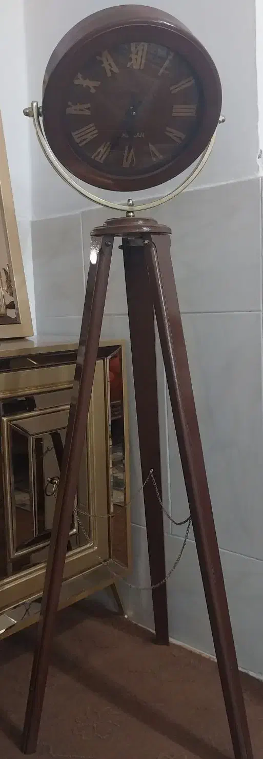 ساعت ایستاده|ساعت دیواری و تزئینی|سیرجان, |دیوار