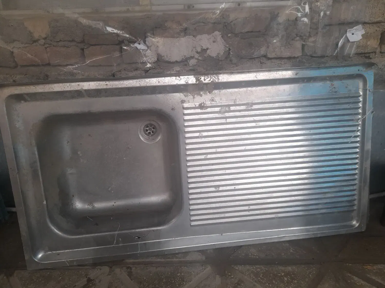 سینک ظرفشویی|آب‌چکان و نظم‌دهنده ظروف|شیروان (خراسان), |دیوار