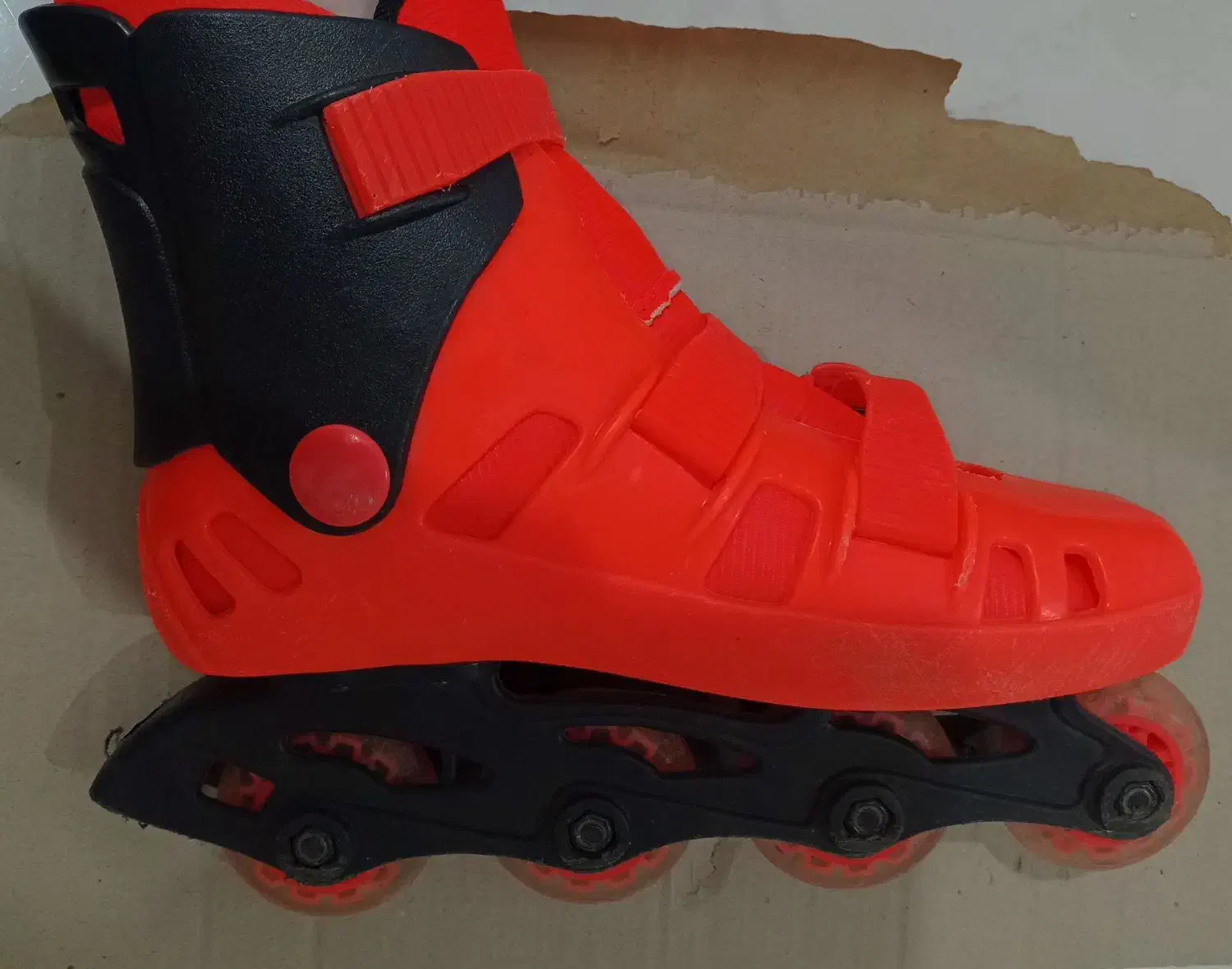 اسکیت(کفش چرخدار) ژله ای Chicago Tiger کاملاً سالم|دوچرخه، اسکیت، اسکوتر|سنقر, |دیوار