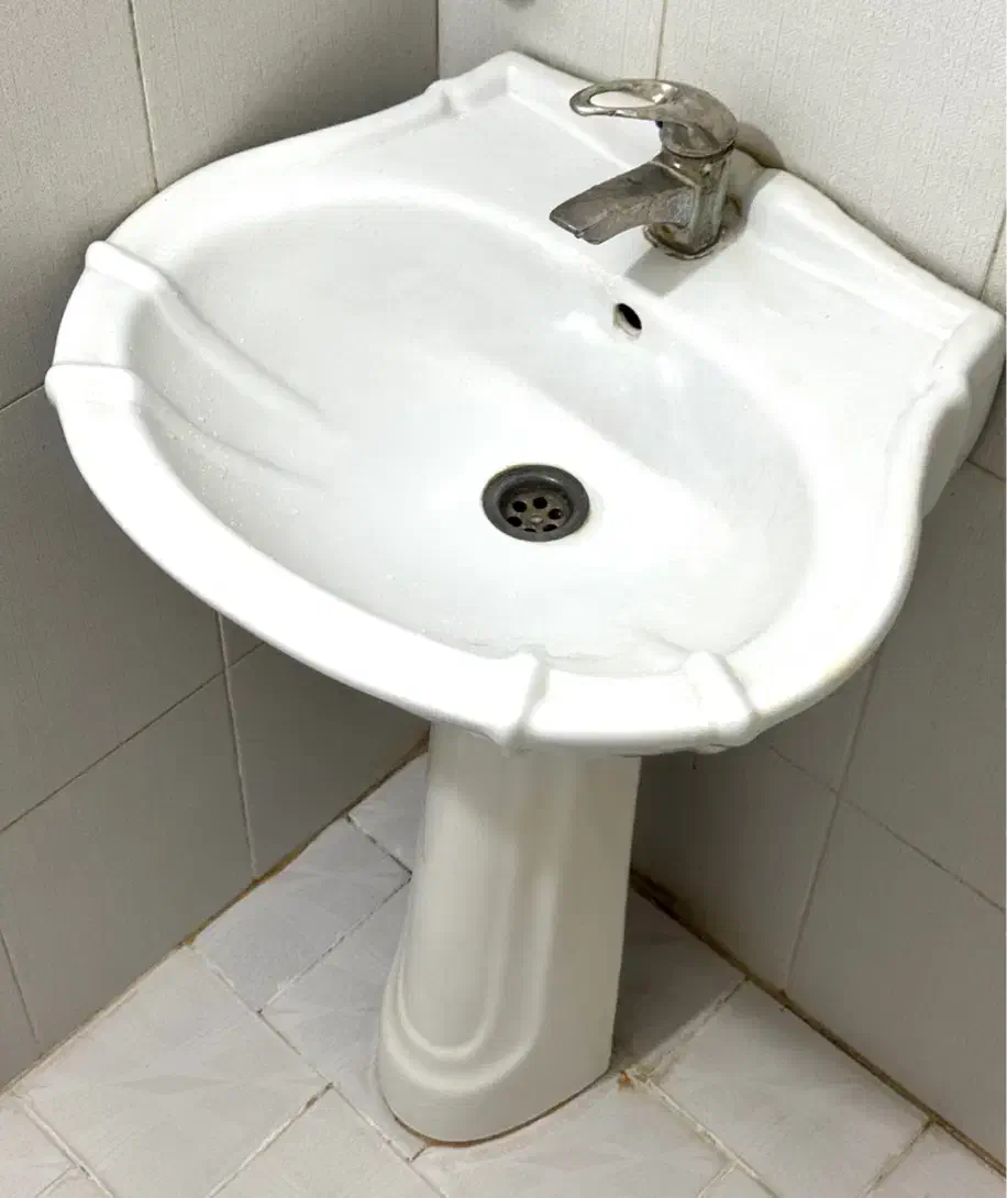 ۱ عدد سنگ روشویی کاملا سالم|لوازم سرویس بهداشتی|مشهد, الهیه|دیوار