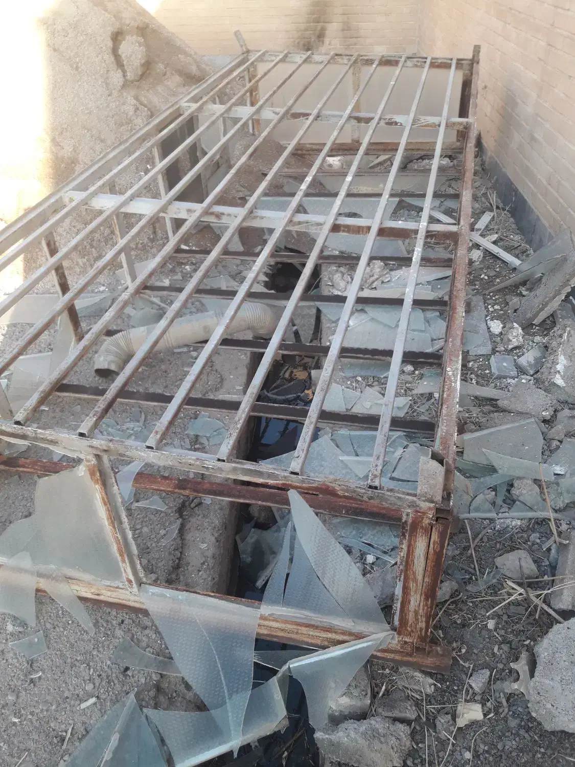 نورگیر آهنی|مصالح و تجهیزات ساختمان|شوش, |دیوار