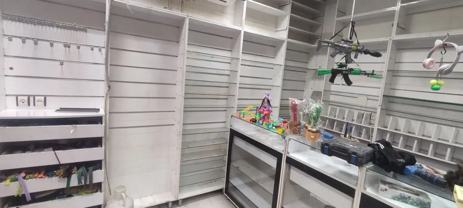 ویترین ایستاده|فروشگاه و مغازه|مشهد, انقلاب|دیوار