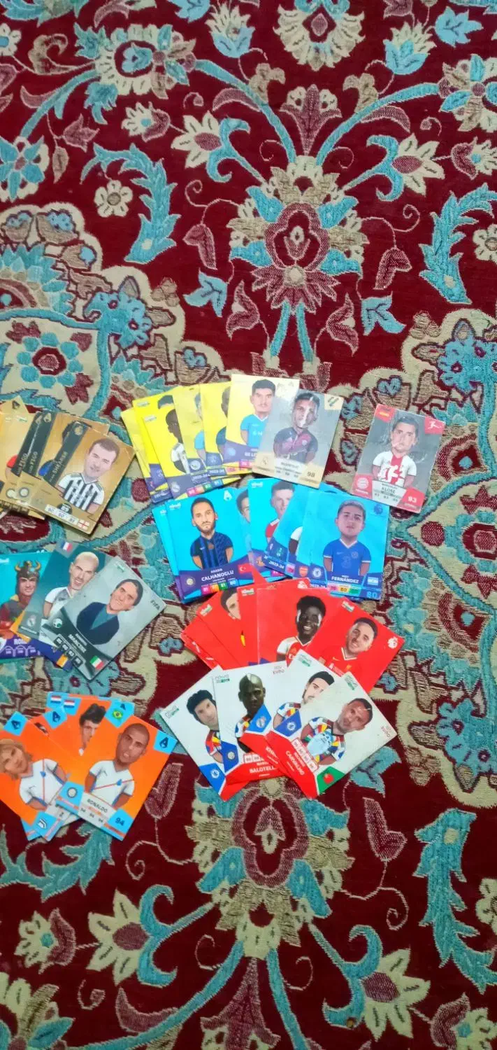 ۶۳ تا کیمدی|اسباببازی|رودان, |دیوار