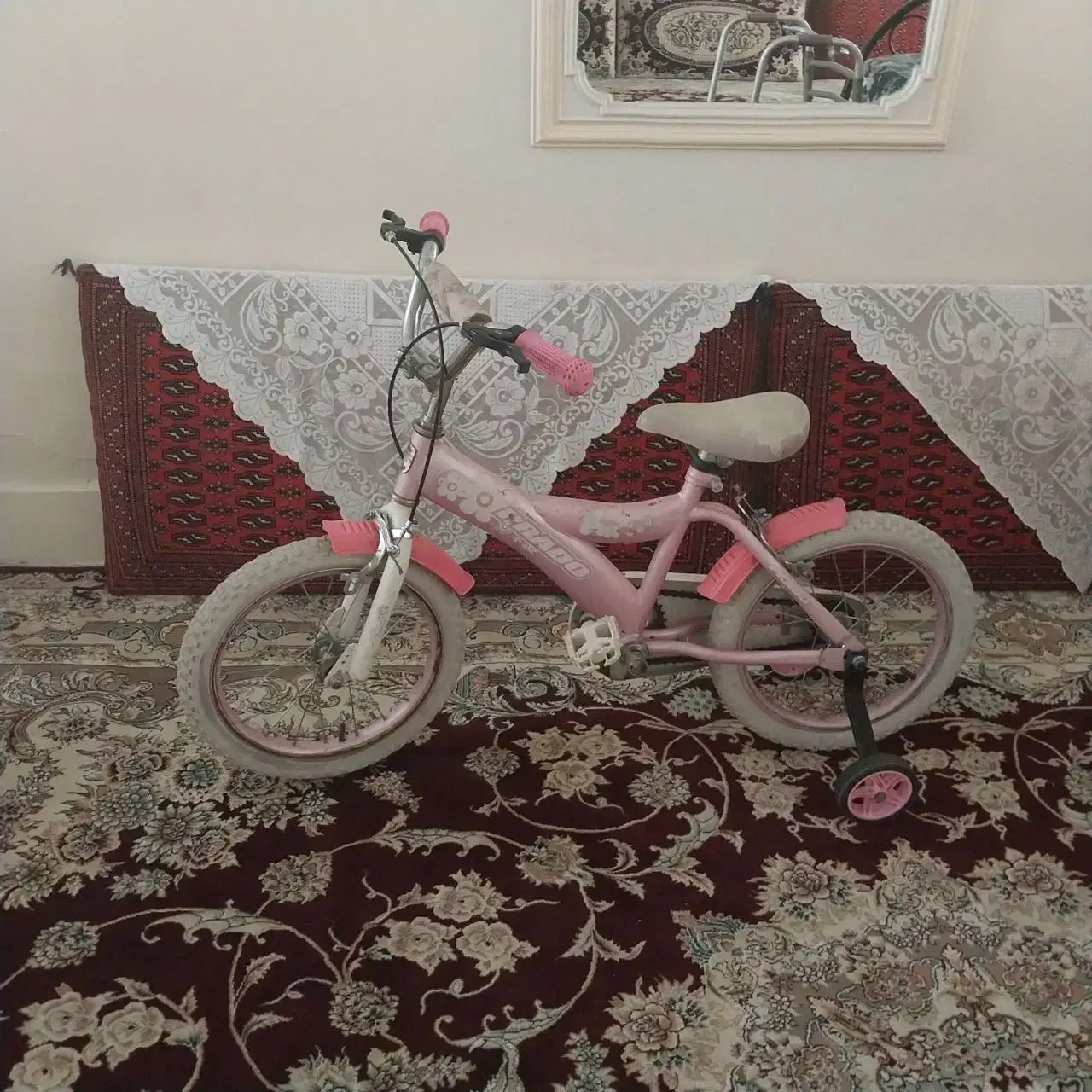 دوچرخه رنگ صورتی دخترانه سایز 16 سالم مرتب|دوچرخه، اسکیت، اسکوتر|اسلامشهر, شهرک لاله|دیوار