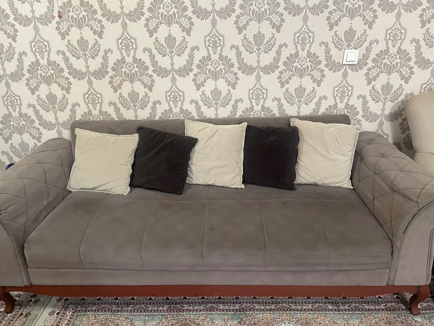 مبل ۷نفره|مبلمان خانگی و میز عسلی|رشت, گلباغ نماز|دیوار