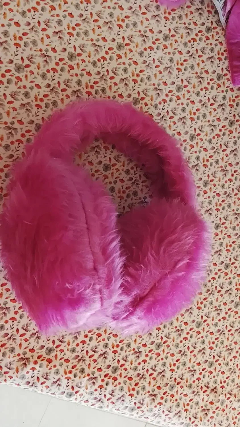 رو گوشی خز فقط دویست تومان|لباس|قروه, |دیوار