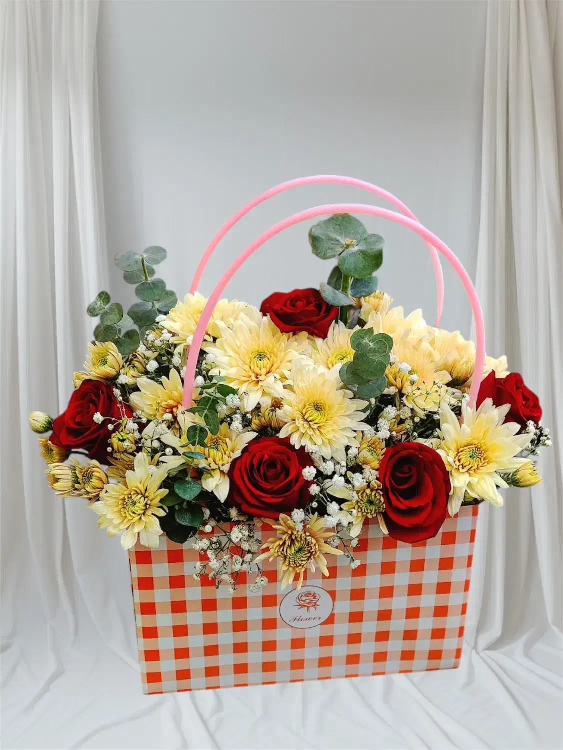 دسته گل در هر سایز|گل مصنوعی|ارومیه, |دیوار