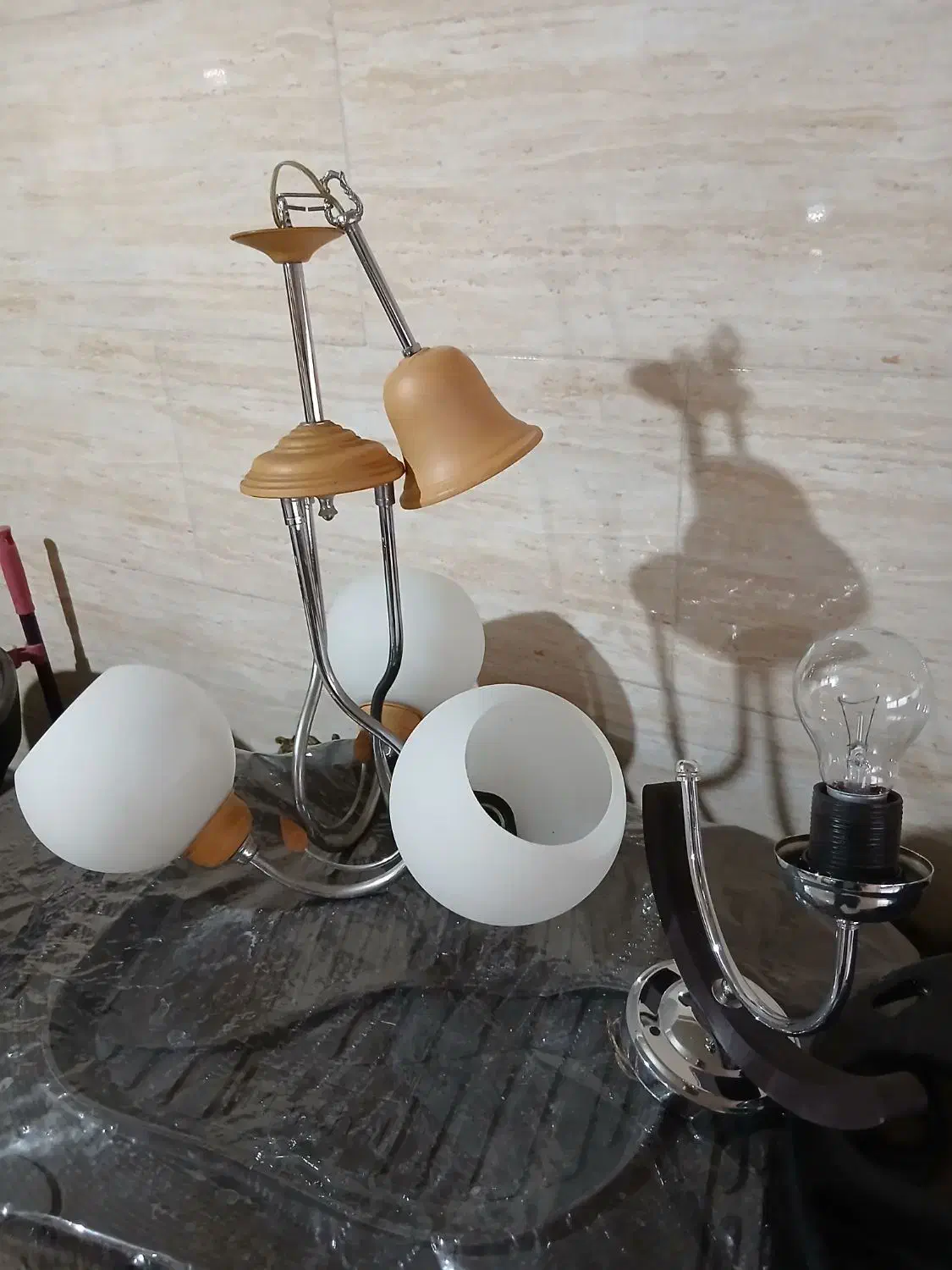 لوستر ۳ شاخه ویک لوستر رومیزی|لوستر و چراغ آویز|تبریز, |دیوار