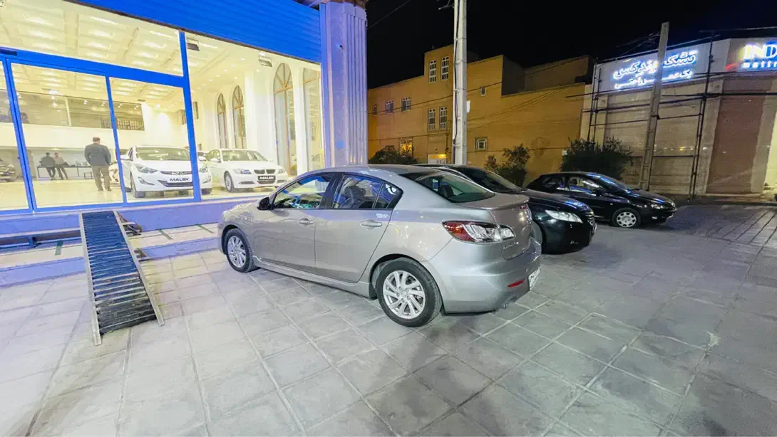 مزدا مدل ۹۸|خودرو سواری و وانت|بندرعباس, |دیوار