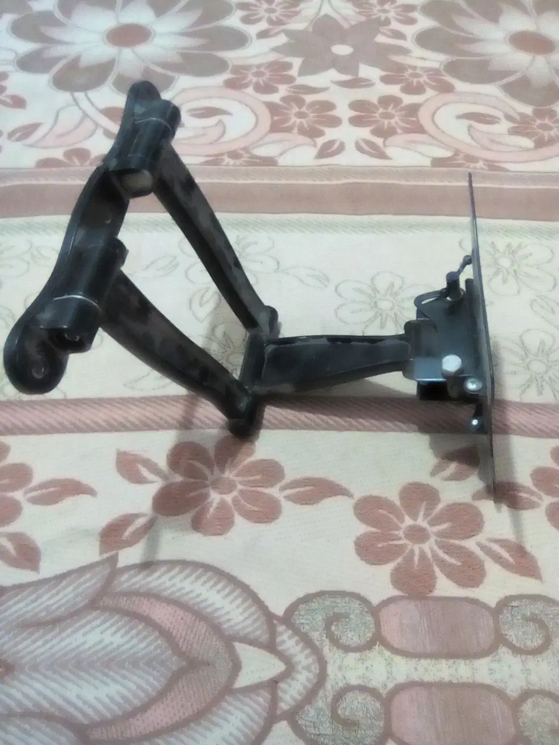 پایه نگه‌دارنده تلویزیون|تلویزیون و پروژکتور|باغ ملک, |دیوار