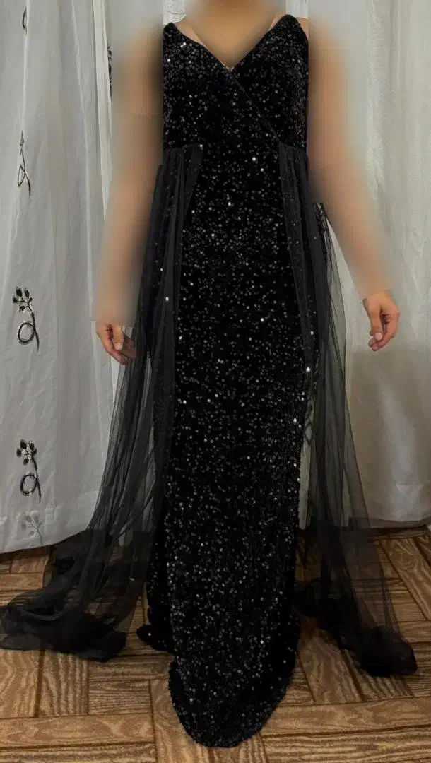 لباس مجلسی نو|لباس|کاشان, ملا حبیب‌الله شریف|دیوار