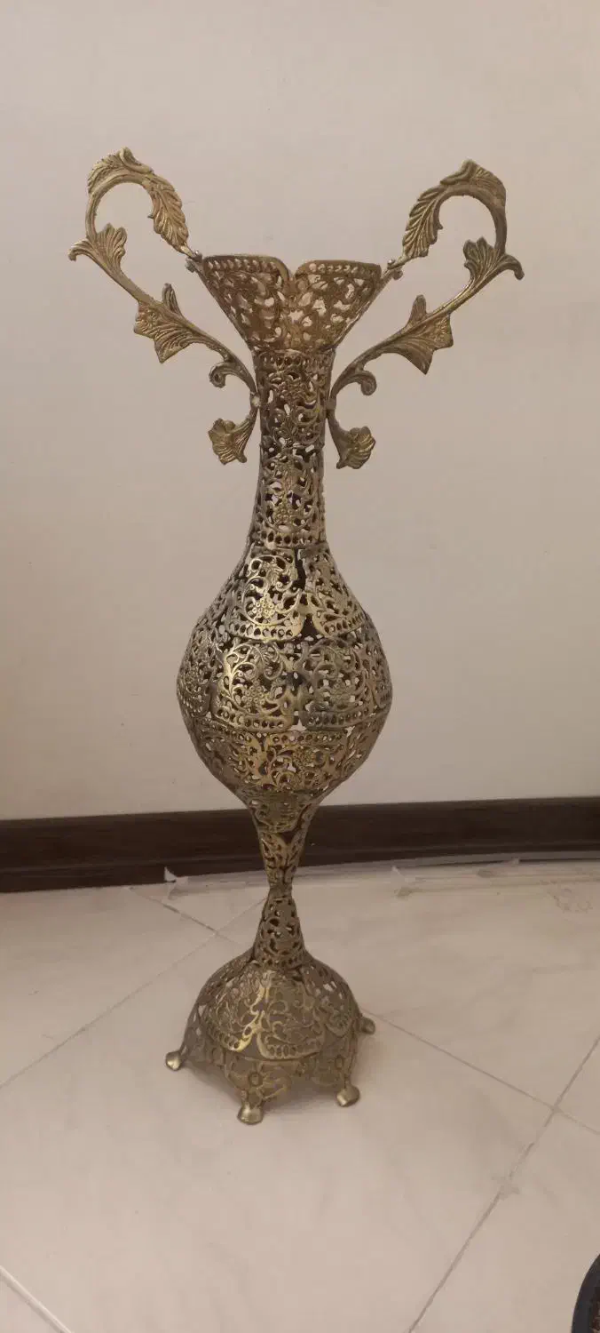 گلدان برنز|گل مصنوعی|قم, پردیسان|دیوار