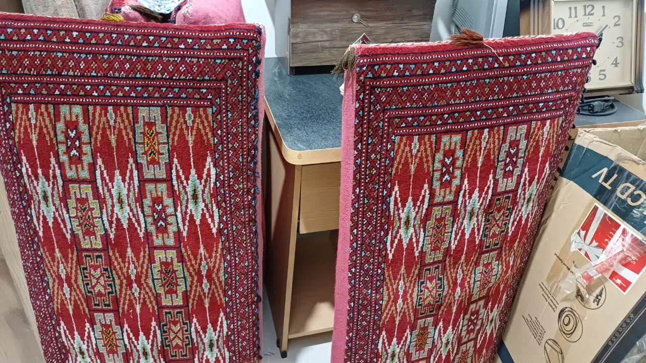 پشتی دست بافت|پشتی|رودهن, |دیوار