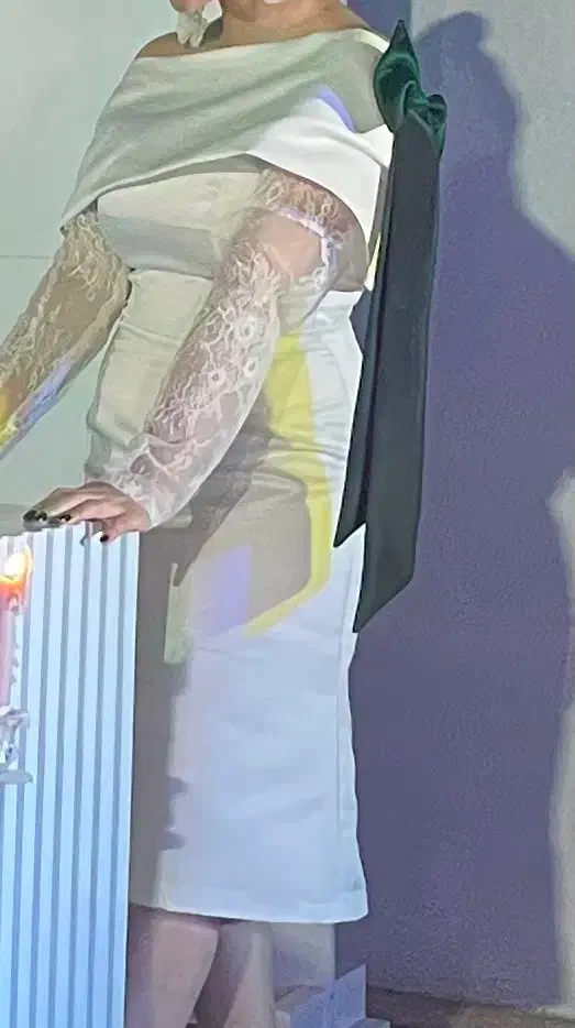 دوتا مجلسی مخمل اینه ای و ساتن سفید|لباس|جیرفت, |دیوار