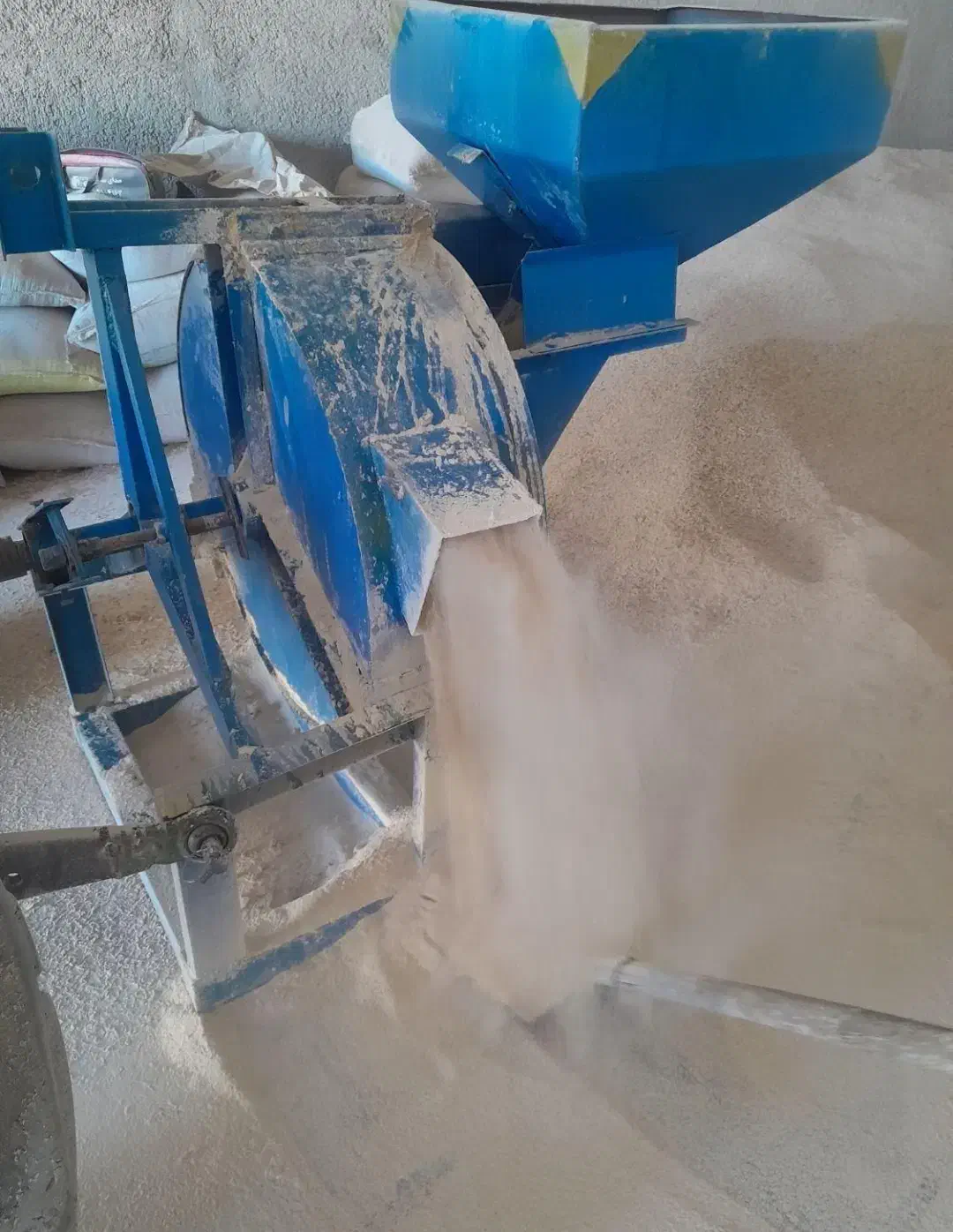 سمپاش شش خیش آسیاب برقی و سنگی|ماشین‌آلات صنعتی|کرمانشاه, |دیوار