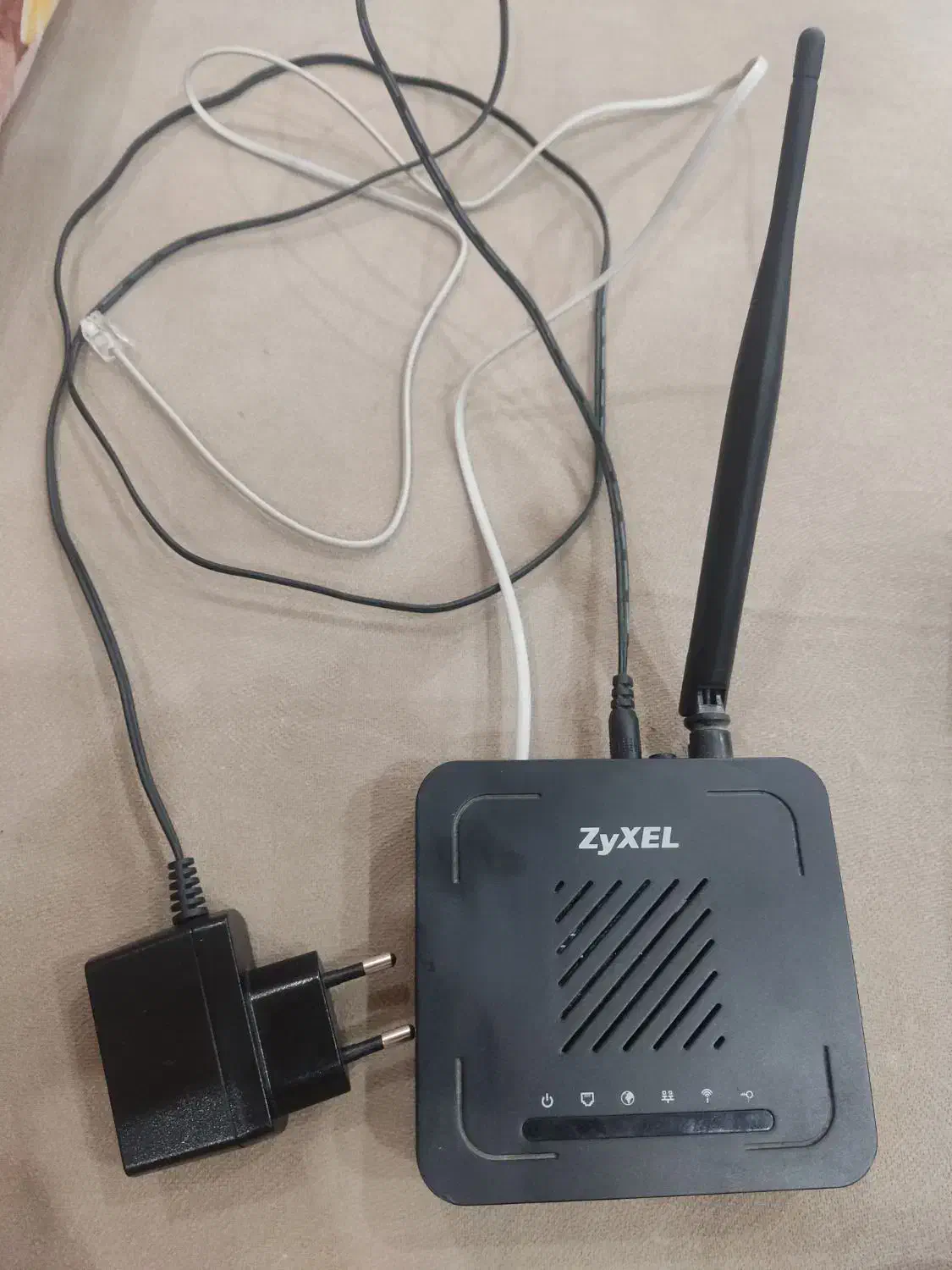 مودم زایکسل مدل در عکس هستش.|مودم و تجهیزات شبکه|گنبد کاووس, |دیوار