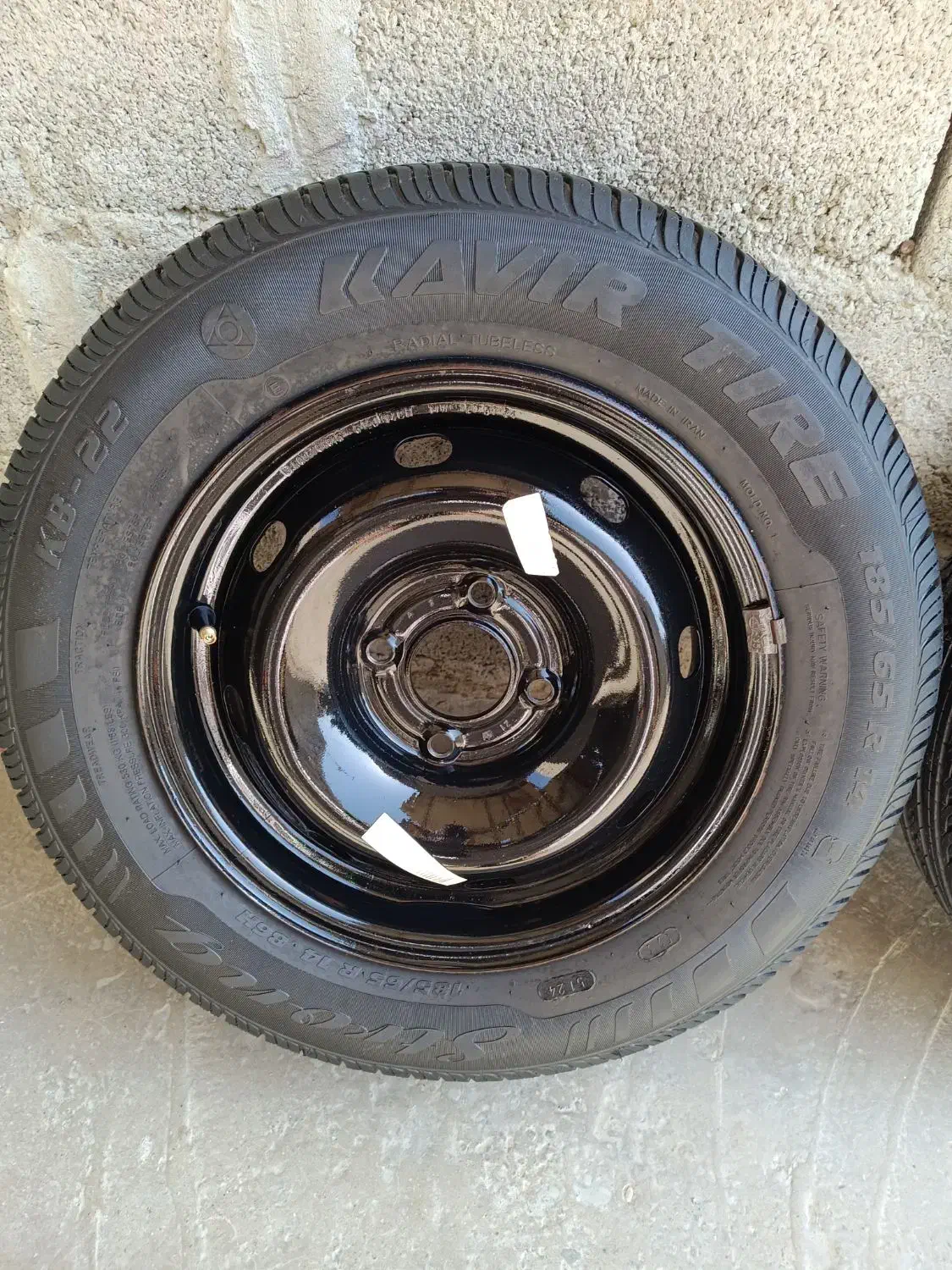 تایرو رینگ دور 14پژو 90درصد|قطعات یدکی و لوازم جانبی|چابهار, |دیوار